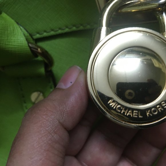 Authentic Michael Kors Hamilton Bag - Picture 2 of 9